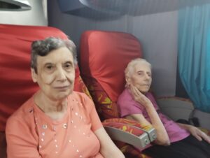 FIESTA DEL TRIGO: Con colaboración de Venecia, residentes de geriátricos participaron de una salida recreativa