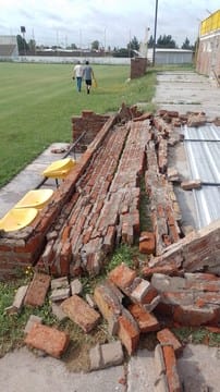 Burzaco: destrozos en el techo de un club por el temporal