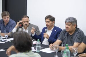 Kicillof encabezó reunión de gobernadores peronistas para analizar la Ley Ómnibus y el paro de la CGT