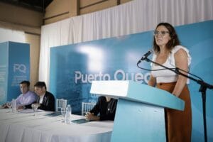 Necochea: Kicillof encabezó el acto de asunción de Jimena López como presidenta de Puerto Quequén