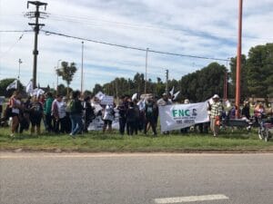 Protesta de agrupaciones sociales en Ruta 3 y 228 (video)