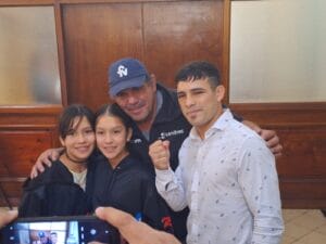 Con alegría y emoción, Tres Arroyos recibió a Lemos: “Voy a ser campeón del mundo”