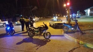 Accidente: Motociclista trasladada al Centro municipal de salud