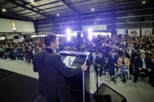 Moreno: La Provincia entregó kits educativos para 12 Centros Socioeducativos y Comunitarios