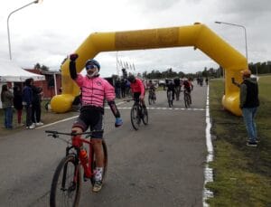 Ciclismo en Tres Arroyos: Gran éxito y destacada participación