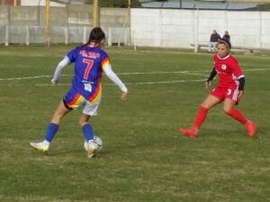 Fútbol Femenino: Huracán líder