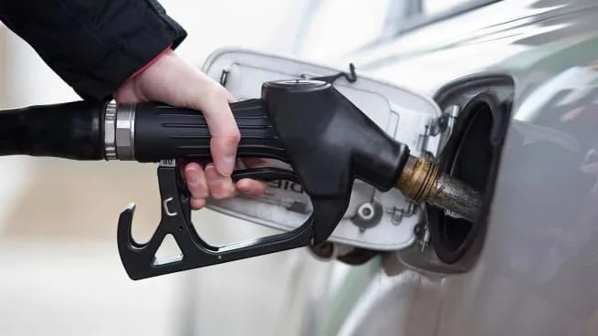 Combustibles: vuelven a aumentar los precios de las naftas y gasoil a partir de junio