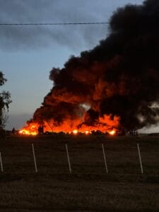 Bomberos sofocaron incendio de cubiertas en zona de la Planta recicladora (videos)
