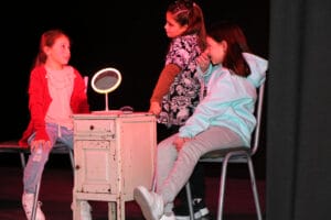 San Cayetano: Risas y emoción en la muestra de Teatro de Niños