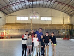 Una clínica de excelencia deportiva en el patinaje artístico de Huracán