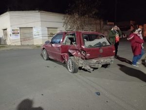 (video)Cuadruple choque en Sáenz Peña y Lamadrid: Dos personas derivadas al Hospital