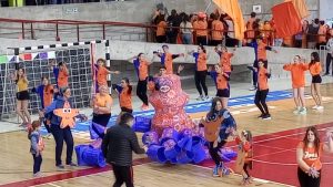 (video) Fiesta del Color: La Secundaria 2 ganó las pruebas en el Polideportivo