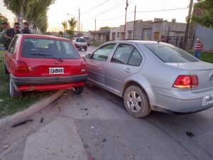 Choque sin heridos en Isabel la Católica y Ameghino