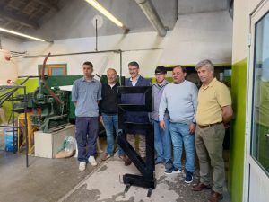 Orgullo en la Escuela Técnica por confección de estufas bajo consumo