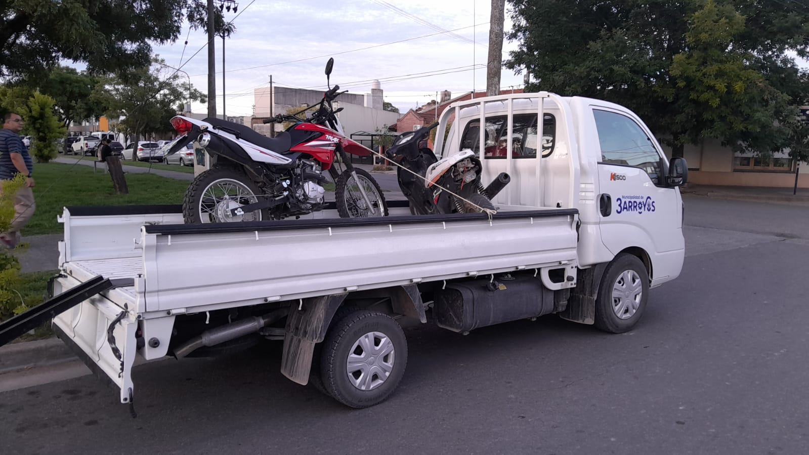 Operativos: Nuevos secuestros de motos en plazas de la ciudad