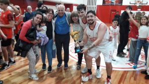 (videos)Básquet: Huracán Campeón del Año. 25 títulos oficiales