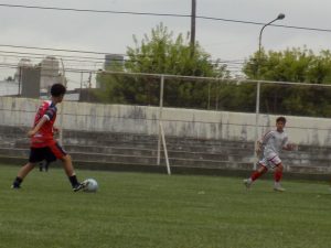 Fútbol: Perdió el sub -13 de Huracán