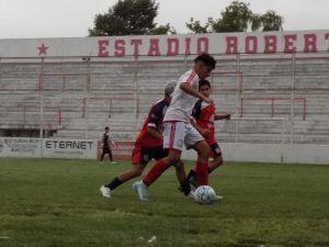 Fútbol: Perdió el sub -13 de Huracán