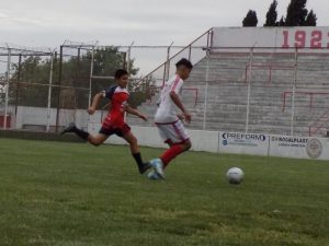 Fútbol: Perdió el sub -13 de Huracán