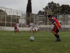 Fútbol: Perdió el sub -13 de Huracán