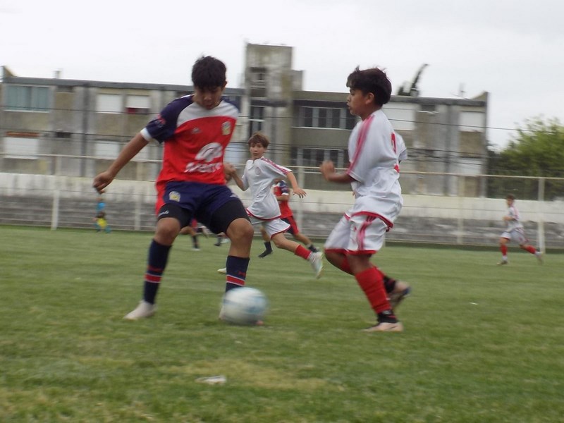 Fútbol: Perdió el sub -13 de Huracán