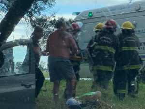 En medio de las intensas precipitaciones: Importante accidente de tránsito en Ruta 73 (videos)