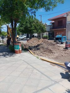 El Municipio trabaja  intensamente para reparar caño de agua