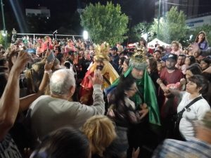 (videos)Gran acompañamiento popular a la llegada de los Reyes Magos