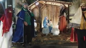 (videos)Gran acompañamiento popular a la llegada de los Reyes Magos