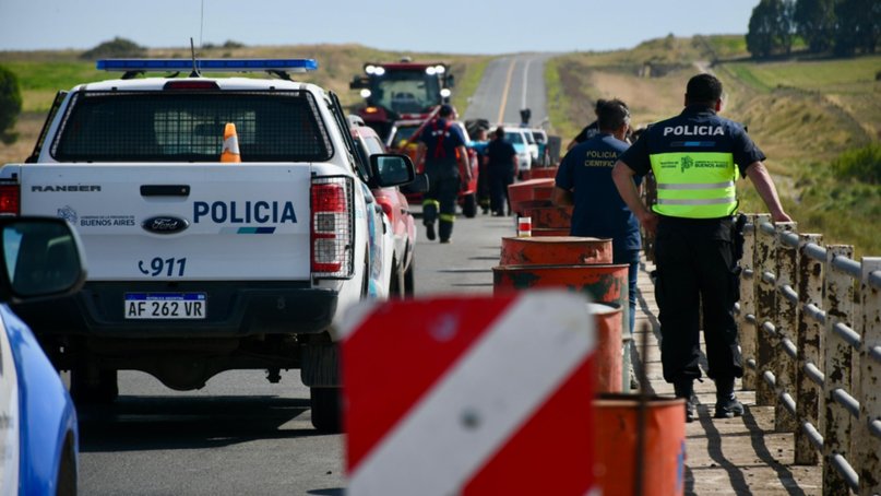 Se ignora el número de víctimas: Cayó un auto en el Dique Paso Piedras