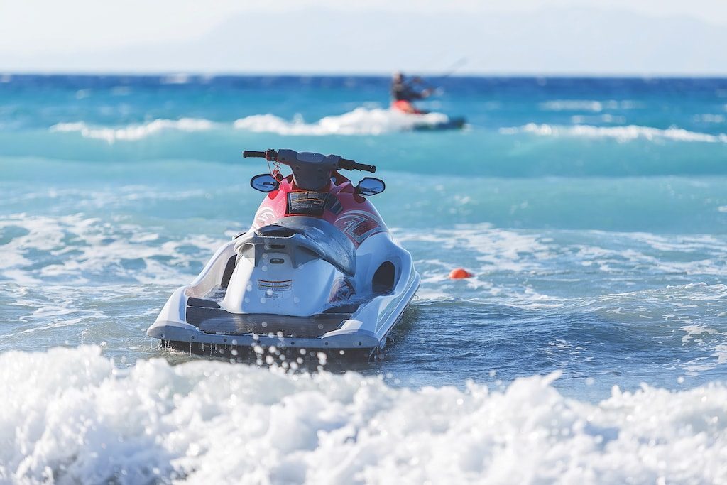 Turista lesionado en Dunamar al caer de su moto de agua