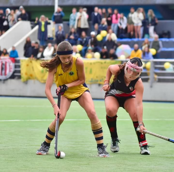 Hockey sobre césped: Quimey Plaza convocada por la Confederación Argentina