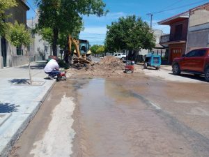 Continúan con los trabajos sobre el caño madre de Domingo Vásquez