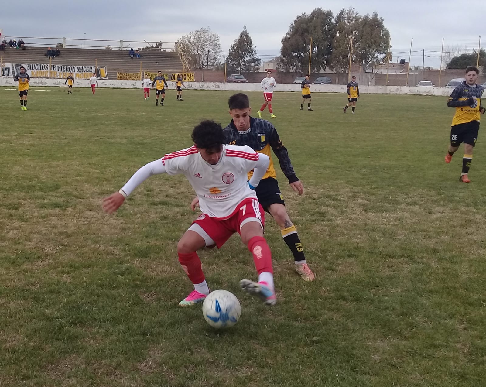 Fútbol de Primera: Arranca el Oficial